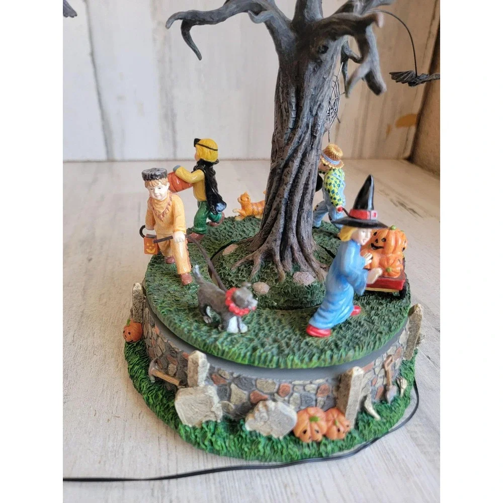 Dept 56 55201 AS IS Costume Parade snow village Halloween